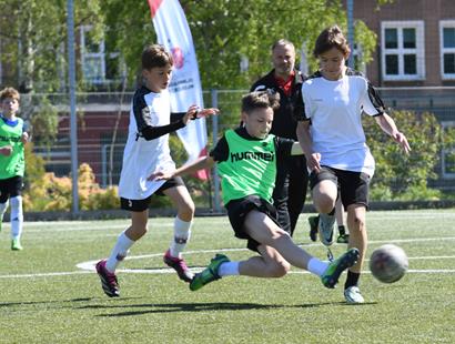 Rozgrywki chłopców na zakończenie piłkarskich zmagań Gdańskiej Olimpiady Młodzieży
